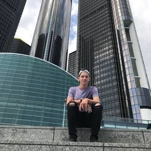 Meet your Posher, Mitchell